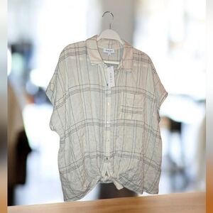Gilli Cream and Gray Plaid Short Sleeve Blouse, NWT
